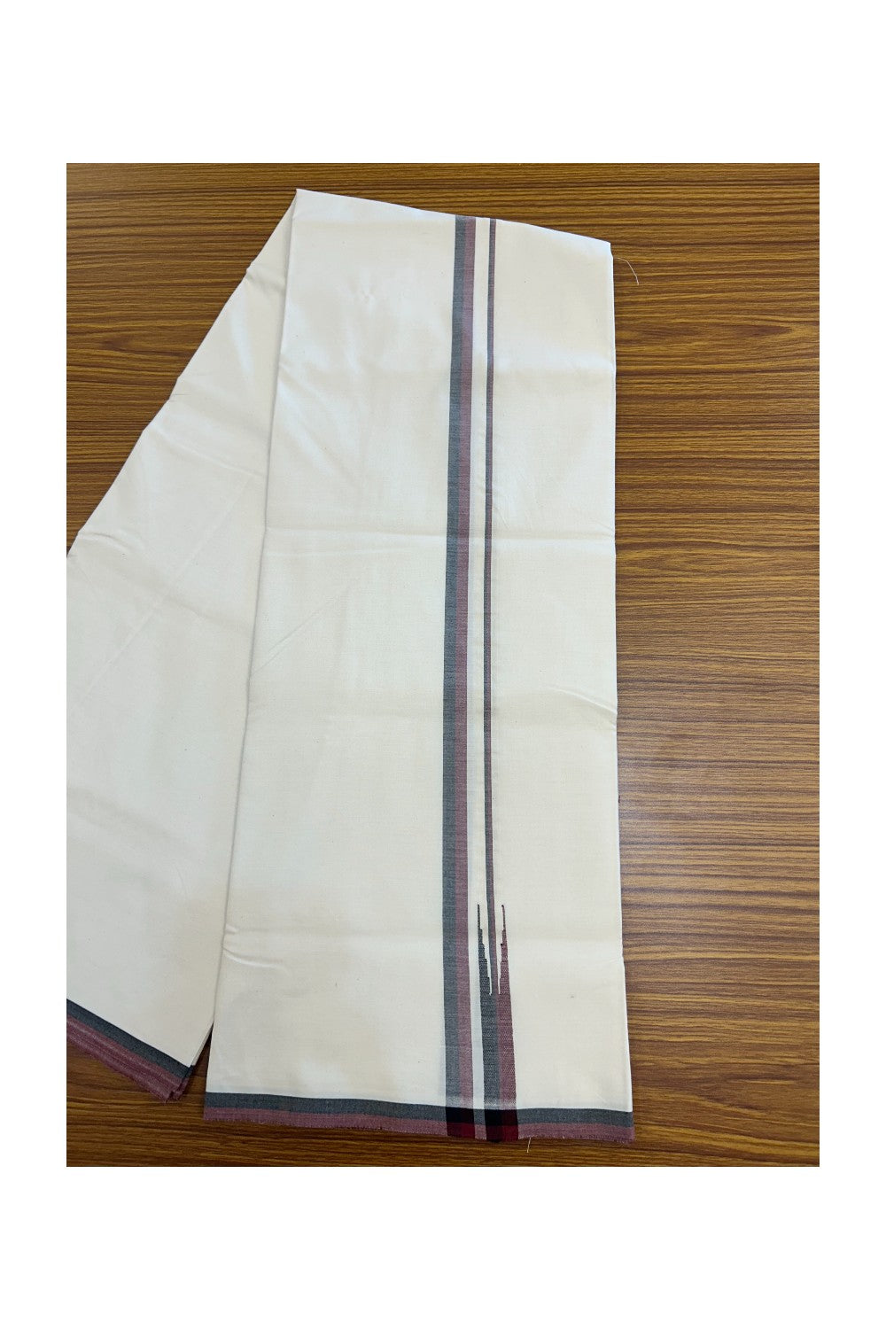 DMK Veshti - 28% DISCOUNT ! KaithariKada Balaramapuram 100% COTTON SINGLE OFF WHITE (Unbleached) Mundu/Dhoti-100X100 - 1.5 cm Puliyilakkara Maroon & Black Shaded Chutty Kara (2 meter / 4 muzham) - 1KK5165ASH