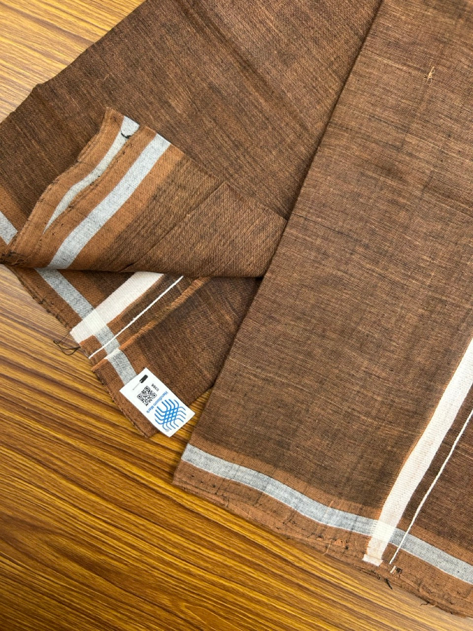 Handloom Single Hallmarked - 10% Discount !! KaithariKada 100% Pure Cotton - Mundu/Dhoti Brown Body White 0.5 inch Kara- (2 meter / 4 muzham)- 1 KK8030 ELA
