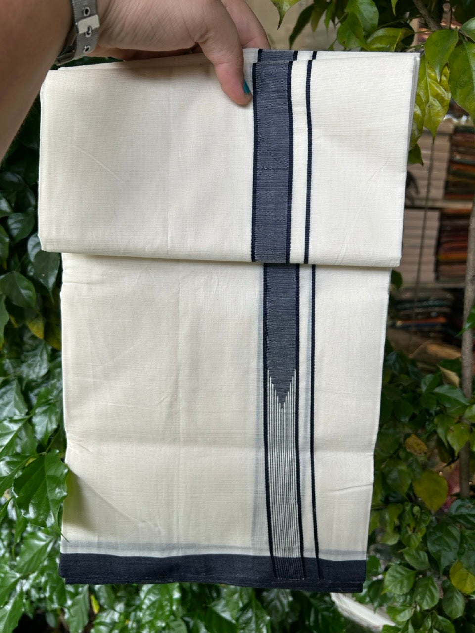 25% DISCOUNT!! KaithariKada HANDLOOM UNAKKUPAAV Balaramapuram - 100% PURE Cotton OFF White - (Unbleached) Double Mundu/Dothi - 100 x 80 - Black White Chutty Kara - 3.85meter - 10 KK5249 REA