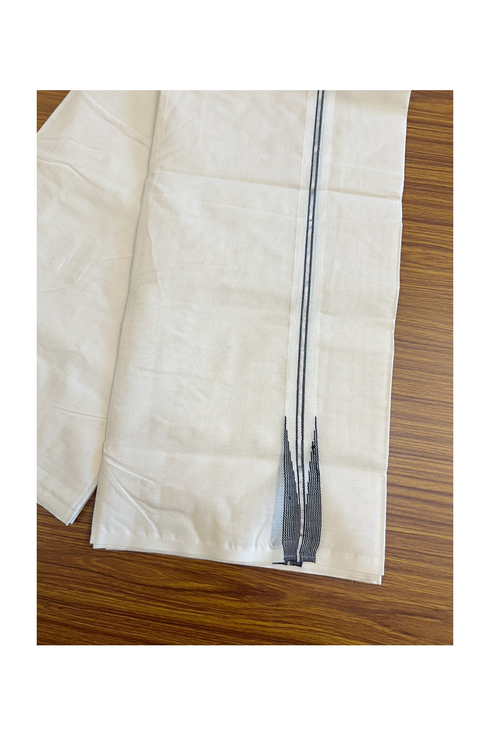 27% DISCOUNT!! KaithariKada Balaramapuram 100% Cotton off white Double - (Unbleached) Mundu/Dhoti-100x100 Silver Kasavu & Black Striped Chutty - 6KK115KAI