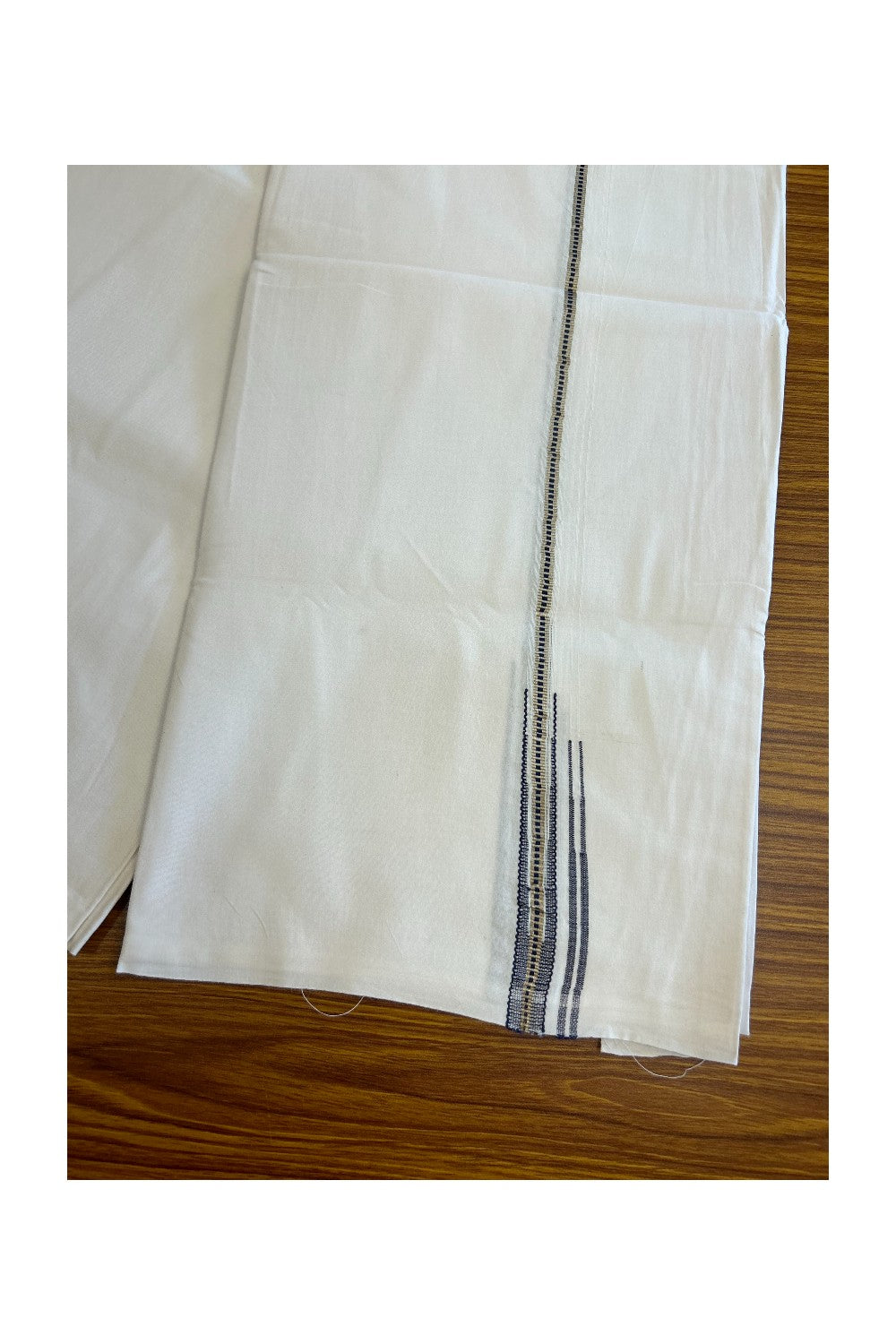 4% DISCOUNT!! KaithariKada Balaramapuram 100% Cotton PURE WHITE Single Mundu/Dhoti-100x100 1 cm Puliyilakkara MUTHUKKURI Silver & Navy Blue Double chutty (2 meter / 4 muzham) - 13KK5043ASH