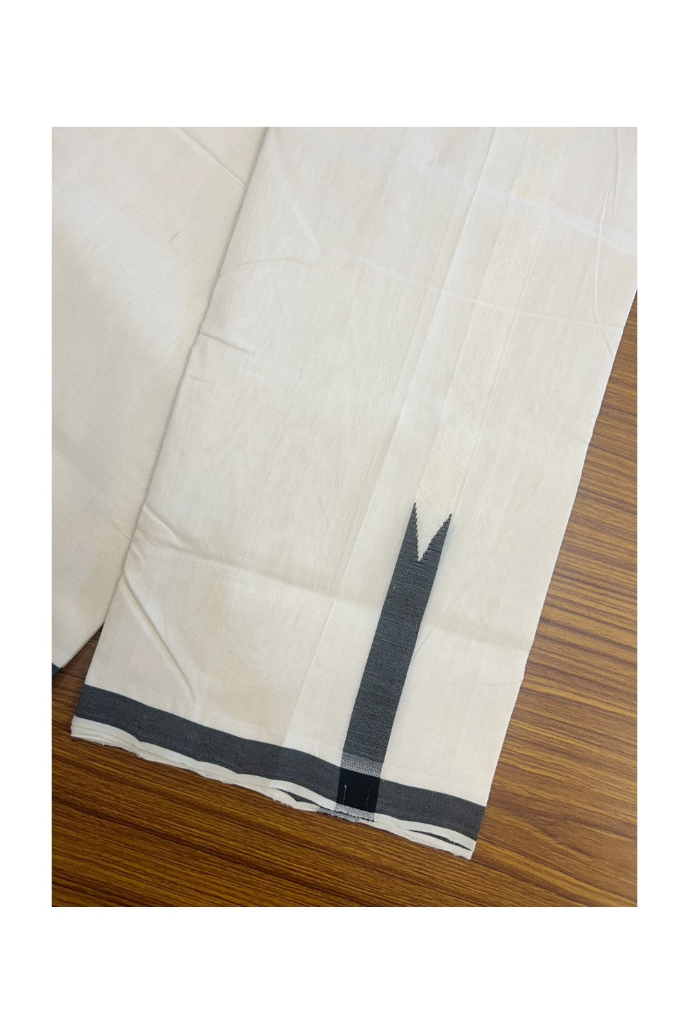 25% DISCOUNT!! KaithariKada HANDLOOM UNAKKUPAAV Balaramapuram - 100% PURE Cotton OFF White - (Unbleached) Double Mundu/Dothi - 120(Twisted) x 100 - 1 inch Black Puliyilakkara chutty 3.80 meter (8 Muzham) - 22KK5167REA