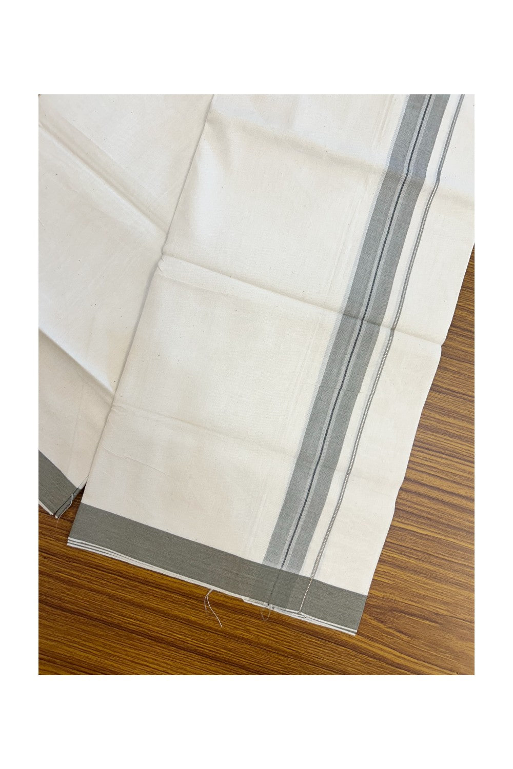 24% Discount !! KaithariKada Balaramapuram 100% Cotton OFF WHITE (Unbleached) Single Mundu/Dhoti - Twisted 60s Thread - 1.25 inch Silver kasavu Dark Greyish brown shaded Black striped Kara (2 meter / 4 muzham) - 44KK5241 GL