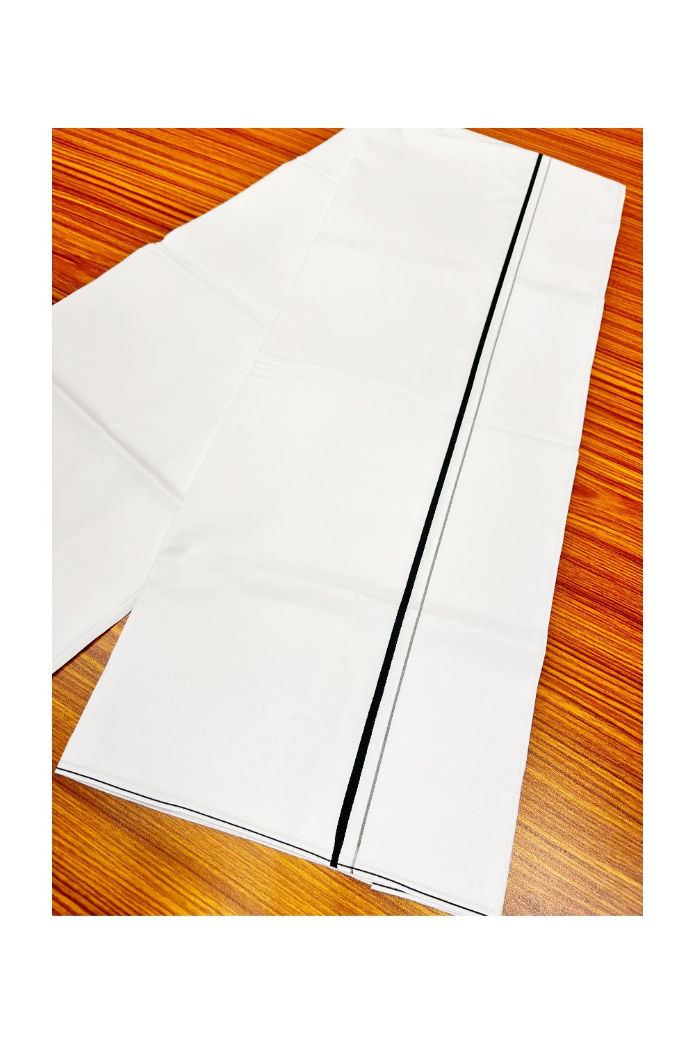 21% OFFER!! KaithariKada WRINKLE FREE Cotton PURE WHITE SINGLE Mundu/Dhoti-40X40 Dark Green 1.5 cm (2 meter / 4 muzham) Kara- 14uat