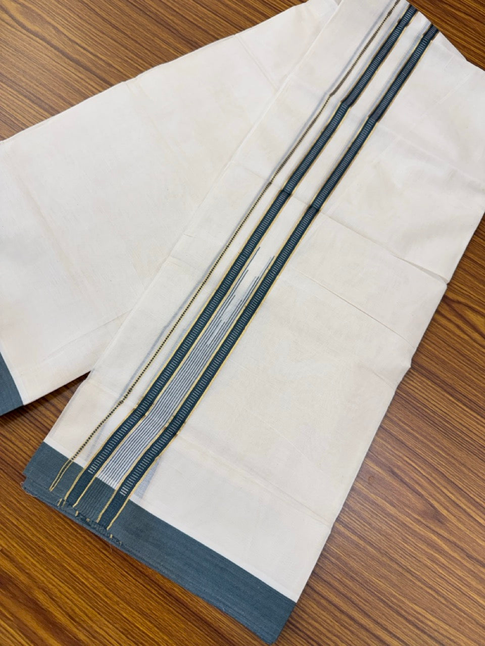 19% Discount! KaithariKada Balaramapuram 100% Cotton Off white Double Mundu/Dhoti - (100x80)s - 1.5 inch Puliyilakkara Navy Blue Green Mix Stripes Chutty Gold Kasav - 140 KK5258 THI