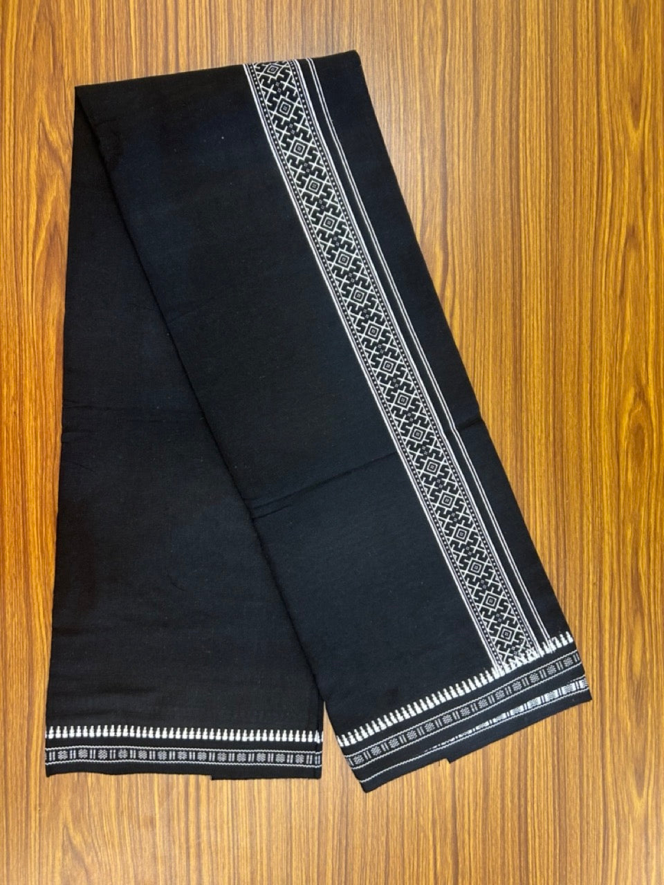 8% Discount!!! Kaitharikada Mixed Cotton Single Black - Kaily / Lungi - 3.25 inch Black Tribal Kuppadam Border (2 meter / 4 muzham) - 15KK8027 AS