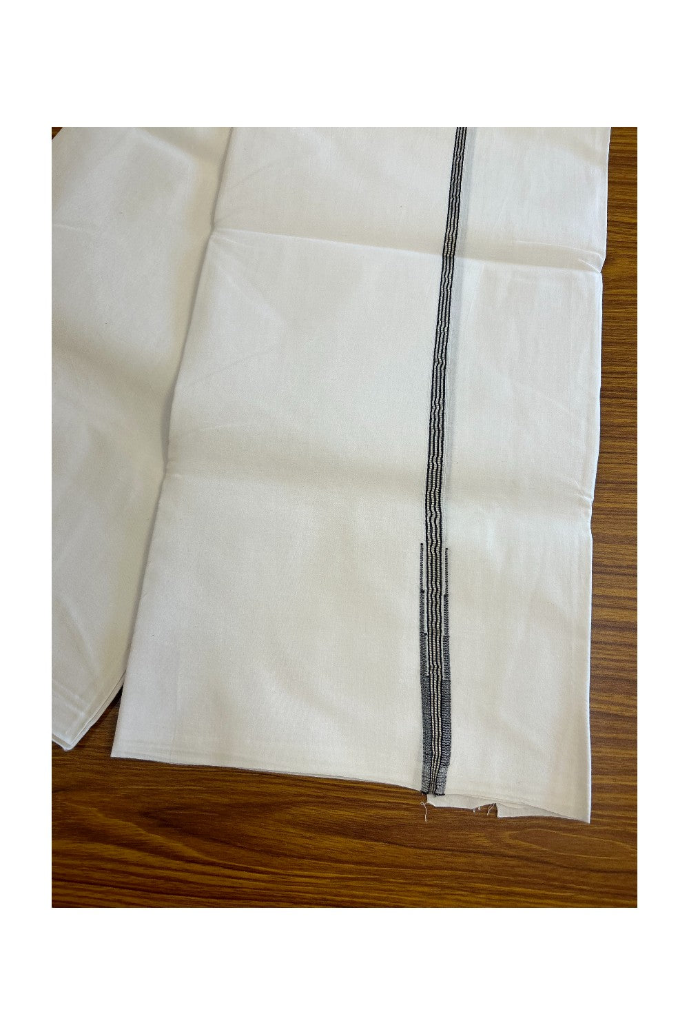 21% DISCOUNT!! KaithariKada Balaramapuram 100% Cotton PURE WHITE Single Mundu/Dhoti-100x100 Puliyilakkara 1.cm Silver kasavu & black striped chutty (2 meter / 4 muzham) - 15KK5043ASH