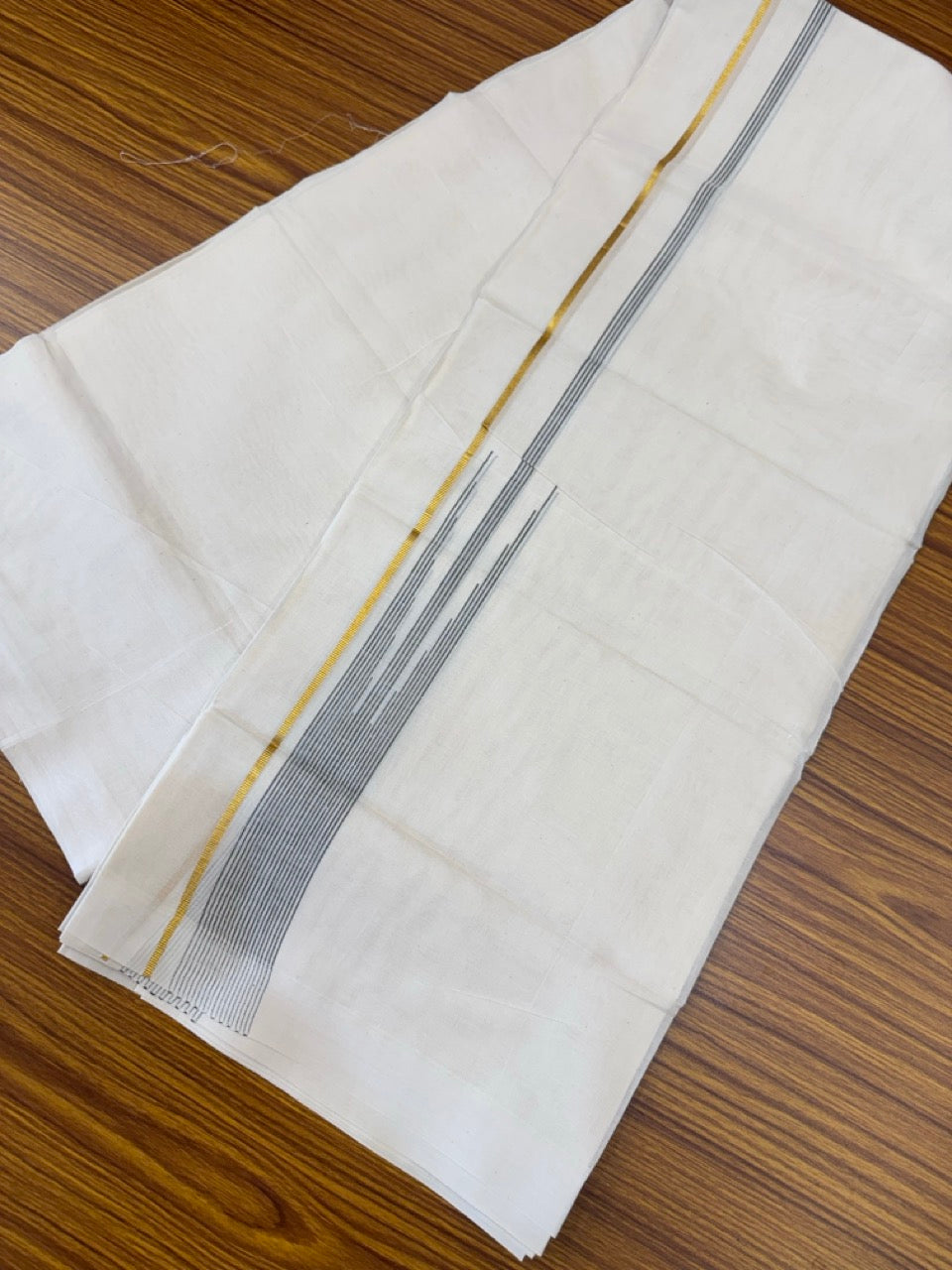 18% Discount! KaithariKada Balaramapuram 100% Cotton Off white Double Mundu/Dhoti - (100x80)s - 0.25 inch Puliyilakkara Dark Sage Green Stripes Chutty Gold Kasav - 156 KK5258 THI