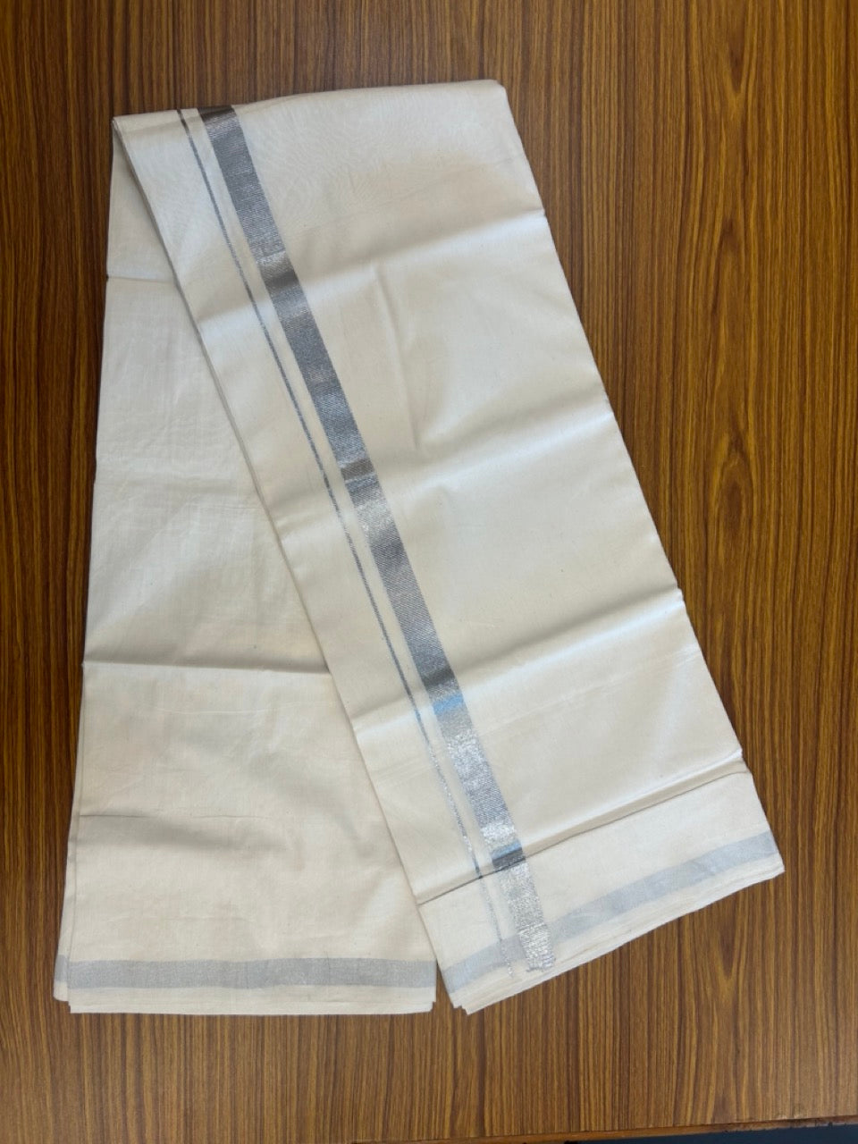 24% Discount !! KaithariKada Balaramapuram 100% Cotton Off white Single Mundu/Dhoti - Twisted 60s Thread- 0.75 inch Silver Kara (2 meter / 4 muzham) - 2 KK5245 GL