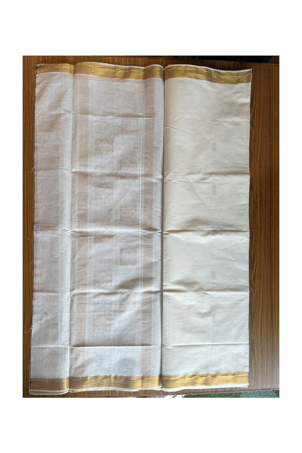 25% Discount! Kaitharikada Kerala Cotton Saree Off white - 12 inch Kasavu Saree with Flower Pattern putta Design - 2KK1003HAR