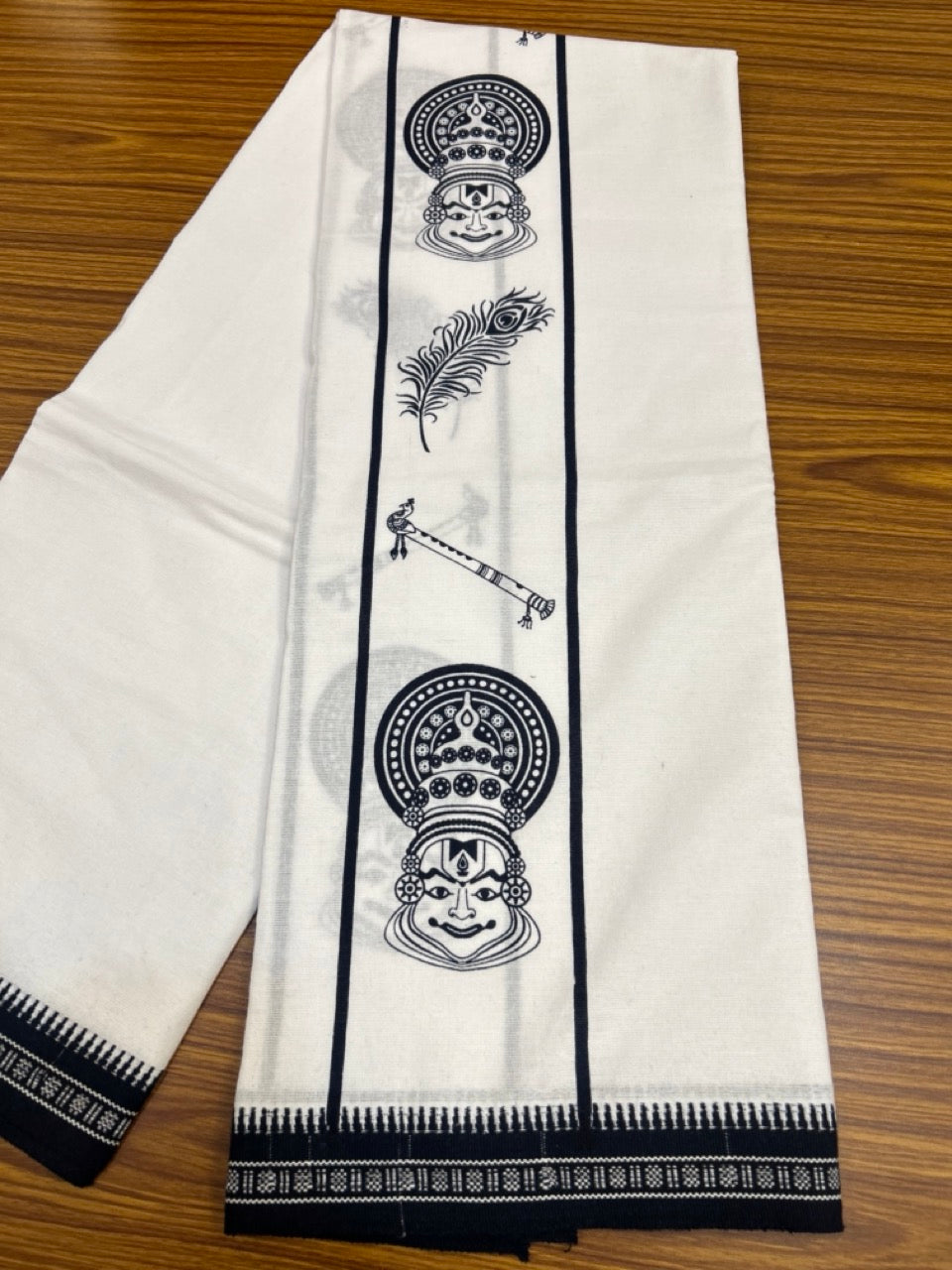 18% Discount!!! Kaitharikada Mixed Cotton Single White Body - Kaily / Lungi - 3.25 inch Navy Blue Kathakali Flute Peacock kara Kuppadam Border (2 meter / 4 muzham) - 21KK8027 AS