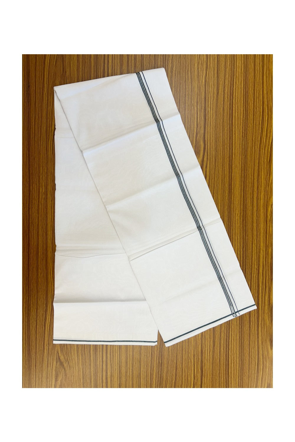 24% Discount !! KaithariKada Balaramapuram 100% Cotton Pure white Single Mundu/Dhoti - Twisted 60s Thread- 1 cm Silver Kasavu & Peacock Blue Kara (2 meter / 4 muzham) - 22KK5241 GL