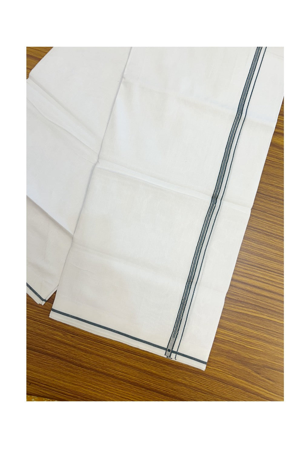 24% Discount !! KaithariKada Balaramapuram 100% Cotton Pure white Single Mundu/Dhoti - Twisted 60s Thread- 1 cm Silver Kasavu & Peacock Blue Kara (2 meter / 4 muzham) - 22KK5241 GL