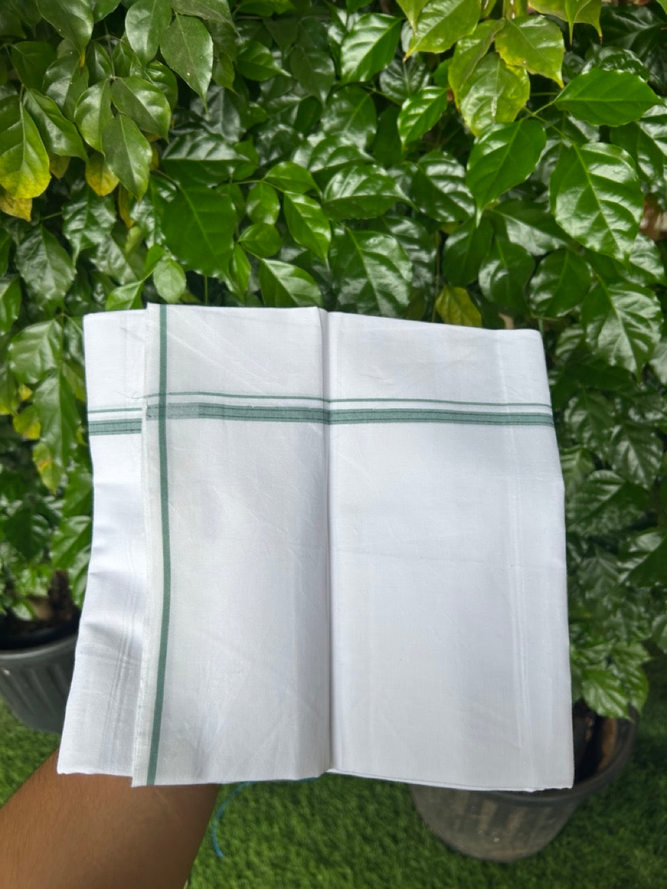 24% Discount !! KaithariKada Balaramapuram 100% Cotton Pure white Single Mundu/Dhoti - Twisted 60s Thread- 1 cm Teal Green & Black Striped Kara (2 meter / 4 muzham) - 23KK5241 GL