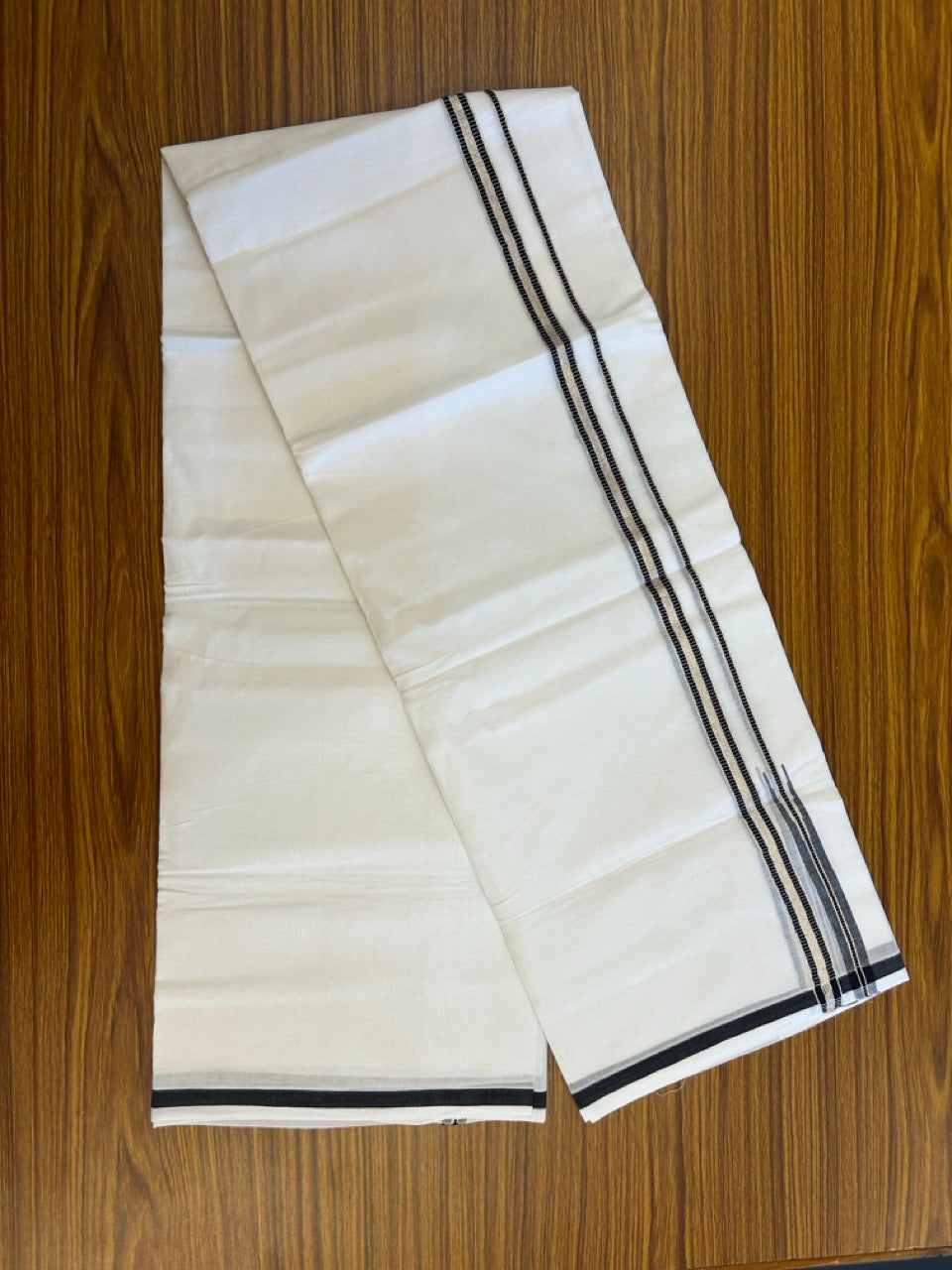 20% Discount ! NEW! KaithariKada Balaramapuram 100% Cotton Pure white Double Mundu/Dhoti - (100x80)s - 0.75 Black Chutty Silver Kasav - 26 KK5252 CKS