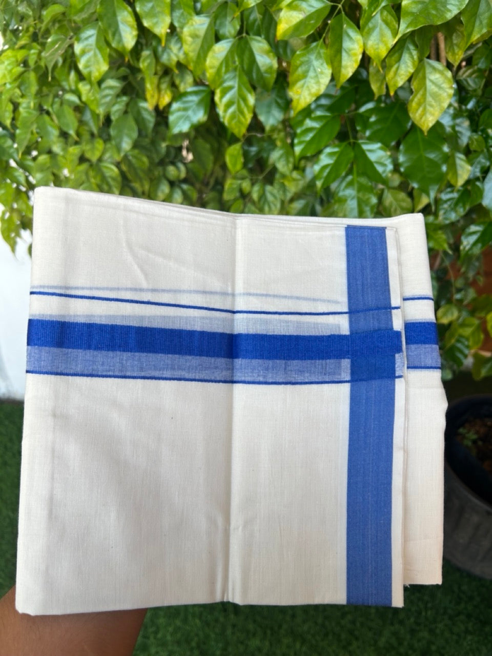 24% Discount ! KaithariKada Balaramapuram 100% Cotton Double OFF WHITE- (Unbleached) - Mundu / Dhoti- 100x80 - 1.5 inch Blue Kara - 2KK5214 MC