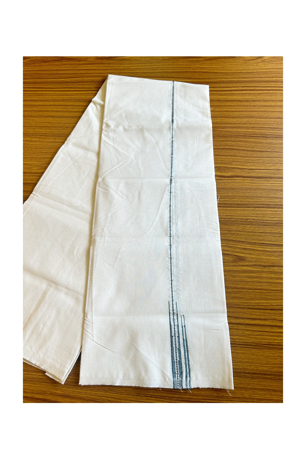 33% DISCOUNT!! KaithariKada Balaramapuram 100% Cotton Single Off white - (Unbleached) Mundu/Dhoti-100x100 0.5 inch Chutty Puliyilakkara Muthukuri Silver Kasavu & Green Kara (2 meter / 4 muzham) - 4KK489ASH