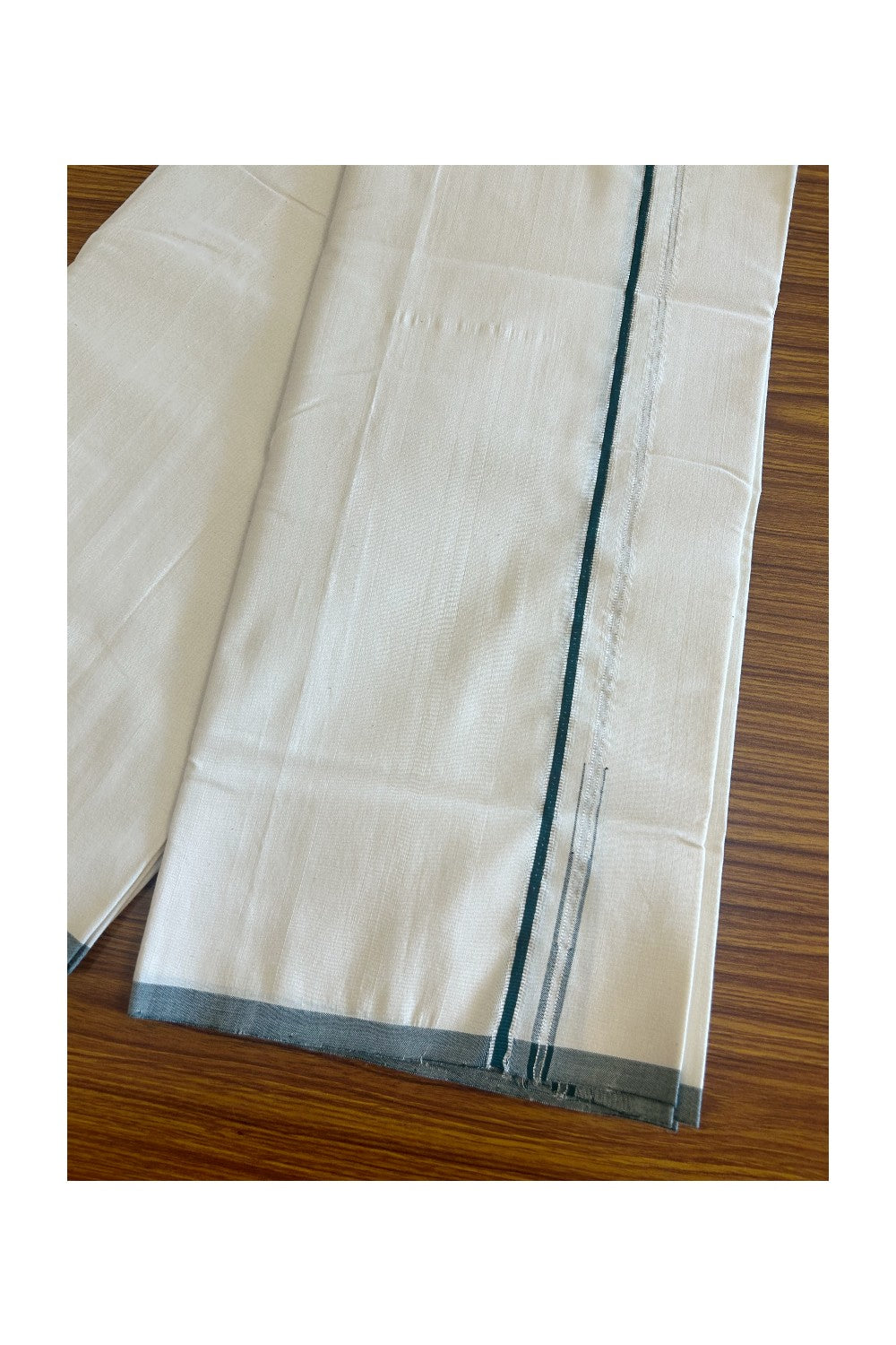 SIGNATURE KAITHARIKADA EXCLUSIVE SINGLE DHOTI - 25% Discount! 100% Cotton Balaramapuram HANDLOOM Single Mundu/Dhoti - Off White - (Unbleached) 0.25 Inch GREEN & SILVER KASAVU Chutty Kara (2 meter / 4 muzham) - 3KK502KK