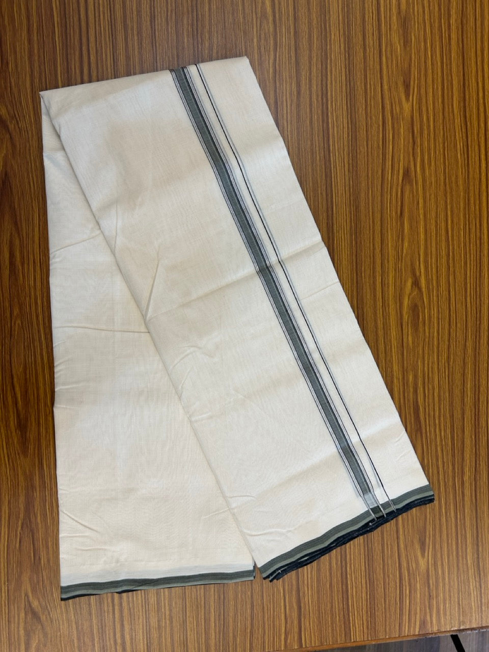 25% DISCOUNT!! KaithariKada HANDLOOM UNAKKUPAAV Balaramapuram - 100% PURE Cotton OFF White - (Unbleached) Double Mundu/Dothi - 120 x 100 - 1.5 inch Black & Green Silver Kasav Striped Kara 4 meter - 30 KK5249 REA