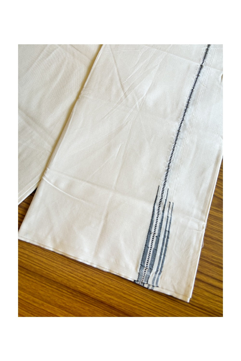 33% DISCOUNT!! KaithariKada Balaramapuram 100% Cotton Single Off white - (Unbleached) Mundu/Dhoti-100x100 1 cm Chutty Puliyilakkara Muthukuri Silver Kasavu & Black Kara (2 meter / 4 muzham) - 3KK489ASH