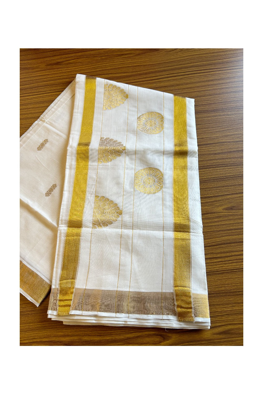 25% Discount! Kaitharikada Kerala Cotton Saree Off white - 12 inch Kasavu Saree with Flower Pattern putta Design - 5KK1003HAR