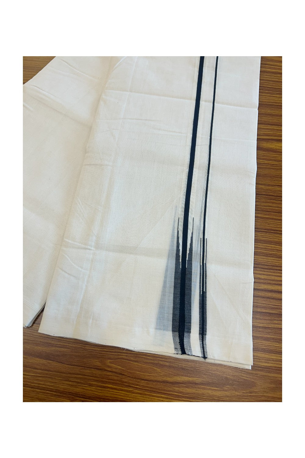 25% DISCOUNT!! KaithariKada HANDLOOM UNAKKUPAAV Balaramapuram - 100% PURE Cotton OFF White Double - (Unbleached) Mundu/Dothi - 0.75 inch Puliyilakkara Black Double chutty - 5KK5049REA