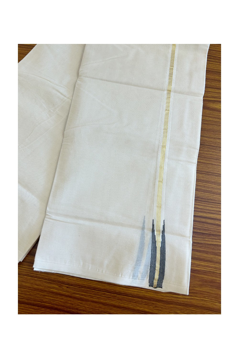 18%DISCOUNT!! KaithariKada Balaramapuram 100% Cotton Double Off white - (Unbleached) Mundu/Dhoti-100x100 2 cm Puliyilakkara Chutty 4 line Kasavu & Black - 56KK500KK