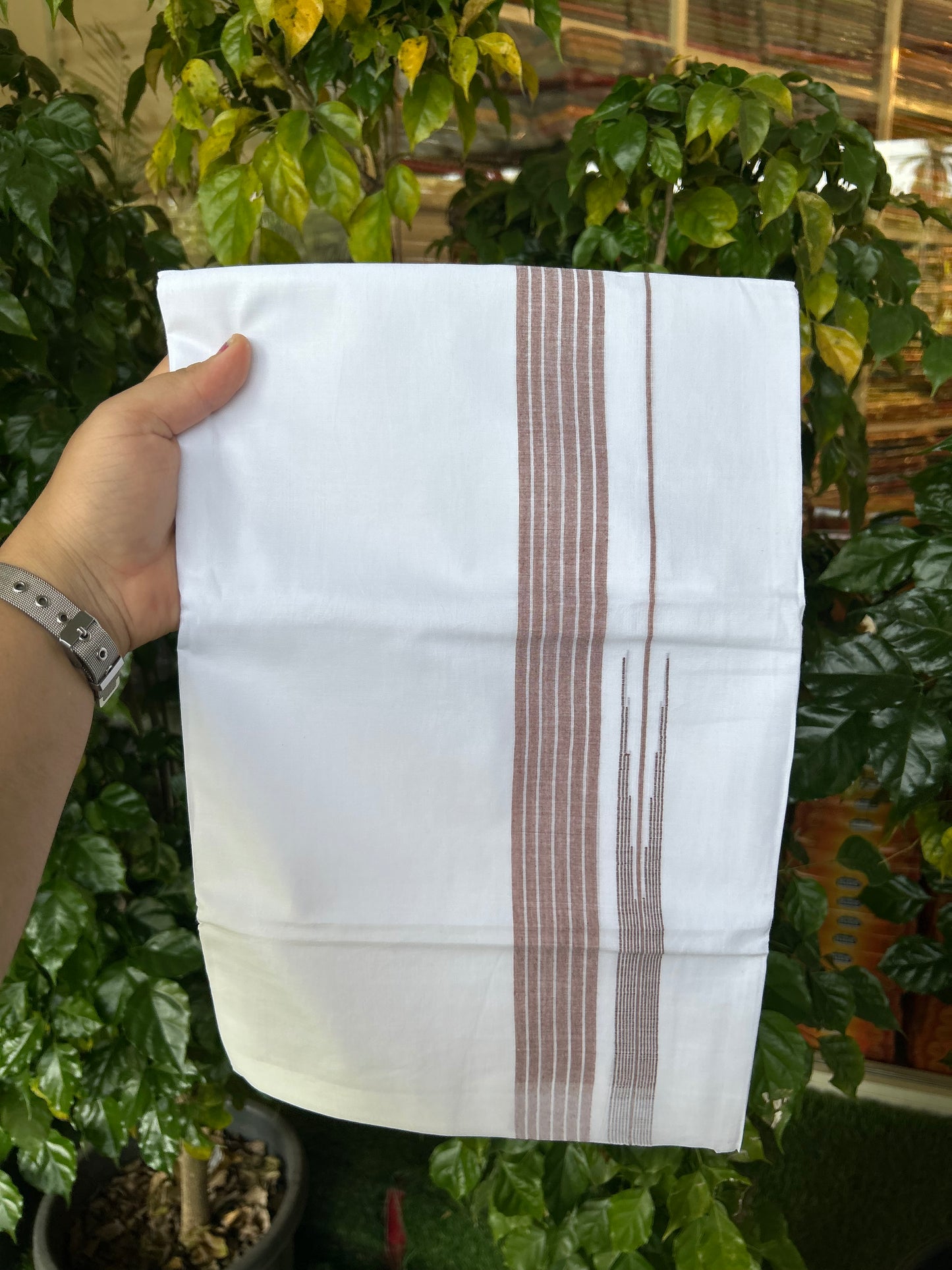 24% Discount! KaithariKada Balaramapuram 100% Cotton Pure white Double Mundu/Dhoti - (100x80)s - 1.5 inch Puliyilakkara Brown Stripes Chutty - 107 KK5258 THI