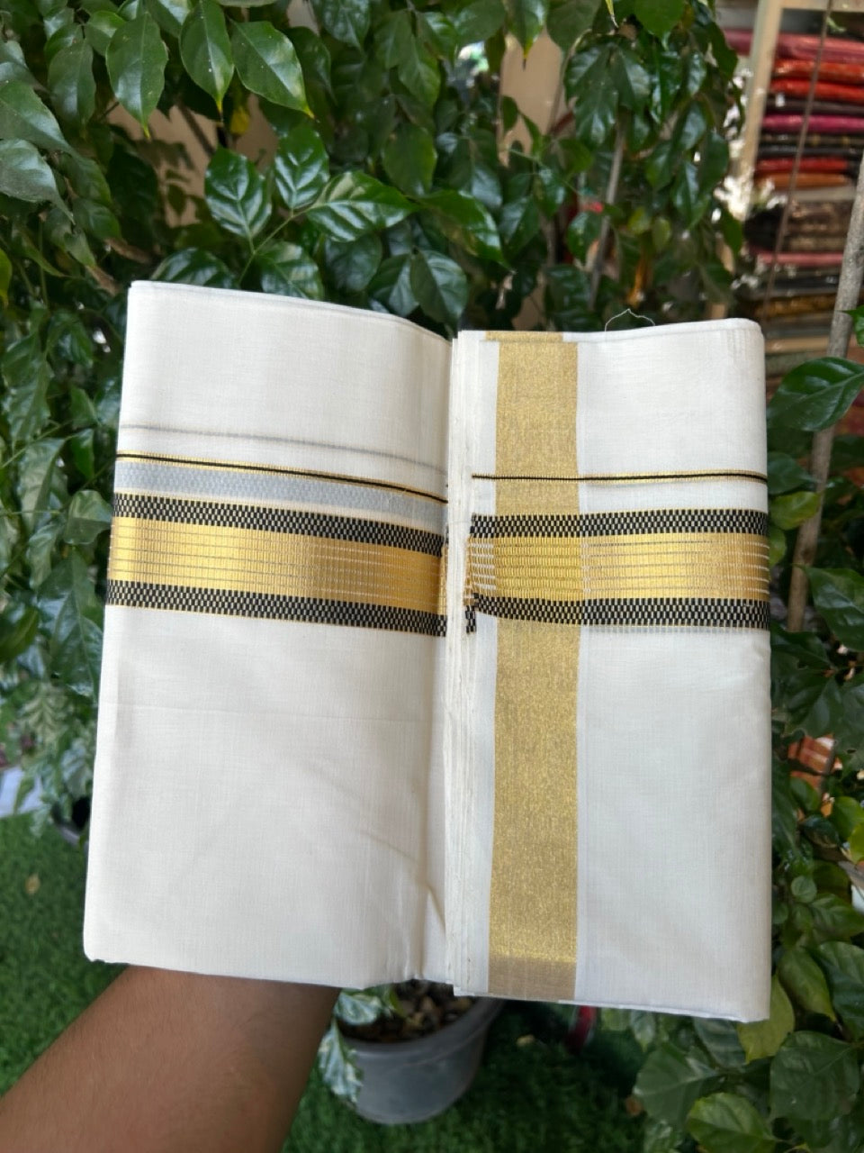 25% Discount!! KaithariKada Handloom Unakkupaav Balaramapuram - 100% Pure Cotton Off White Double - (Unbleached) Mundu/Dothi -80x90 - 1.75 Inch Gold Kasav & Black Jacquard Stripes kara 4mtr (8.5 muzham) - 15 KK5267 ABH
