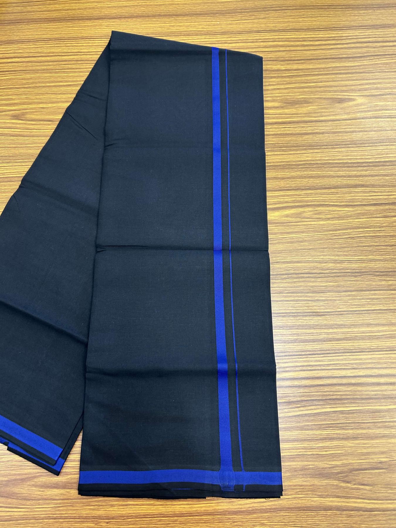 19% Discount!!! Kaitharikada - Single Kaily / Lungi - 40s - 1 cm Blue kara with Black colour body (2 meter / 4 muzham) - 11 KK8042 GAN