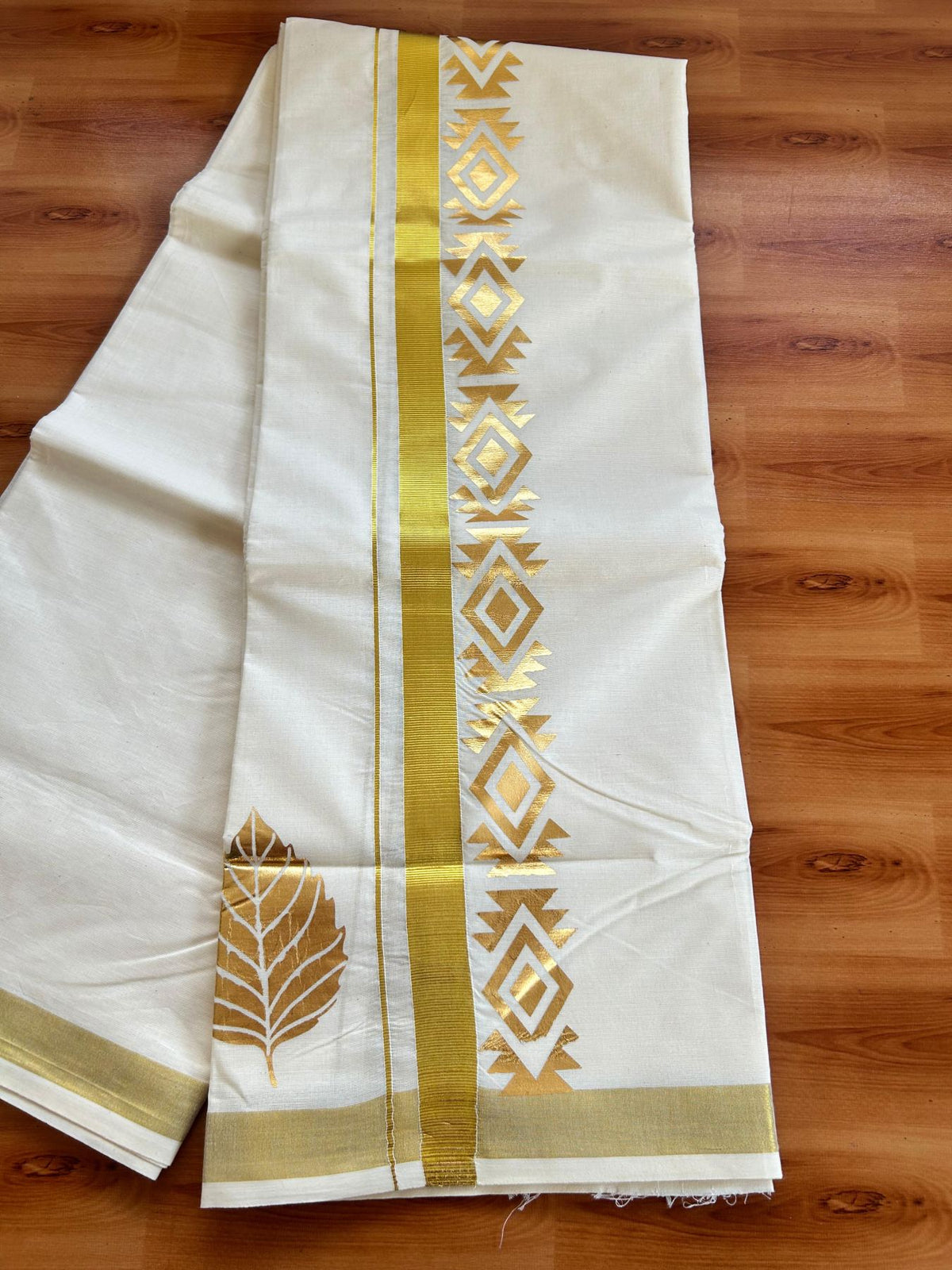 Double Off White (Unbleached) Mundu/Dhoti - 20% Discount!! KaithariKada Mixed Cotton (60s) - 2.75 inch Gold Kasav & Printed Designer Kara 4 mtr (8.5 Muzham) - 17 KK5487 CKS