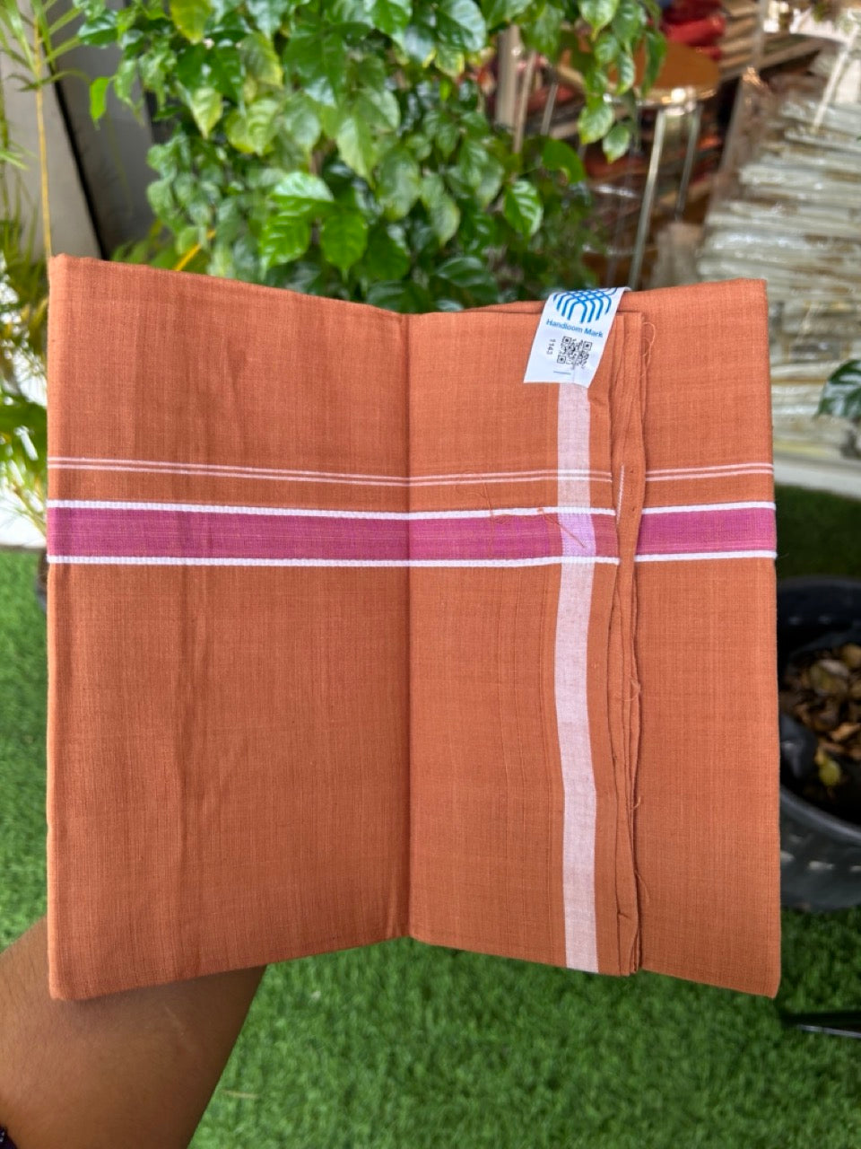10% Discount !! KaithariKada 100% Pure Cotton - HANDLOOM Single Mundu/Dhoti KAVI Brown COLOUR BODY 2 cm White & Pink Shaded Kara (2 meter / 4 muzham)- 12KK8020ELA