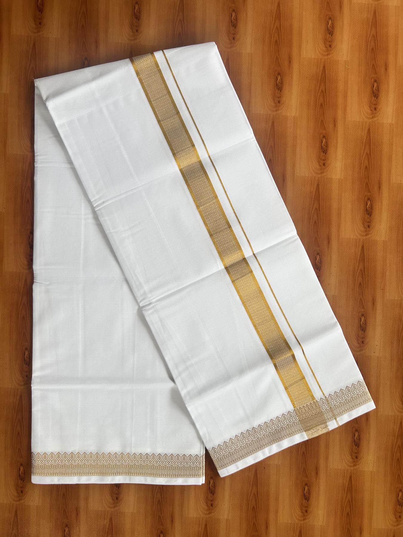Single Pure White Mundu/Dhoti - 20% Discount!! Kaitharikada Balaramapuram Pure Cotton - 40s - 1.5 inch Gold Kasav Jacquard Design Kara 2 mtr (4 muzham) - 7 KK5405 GAN