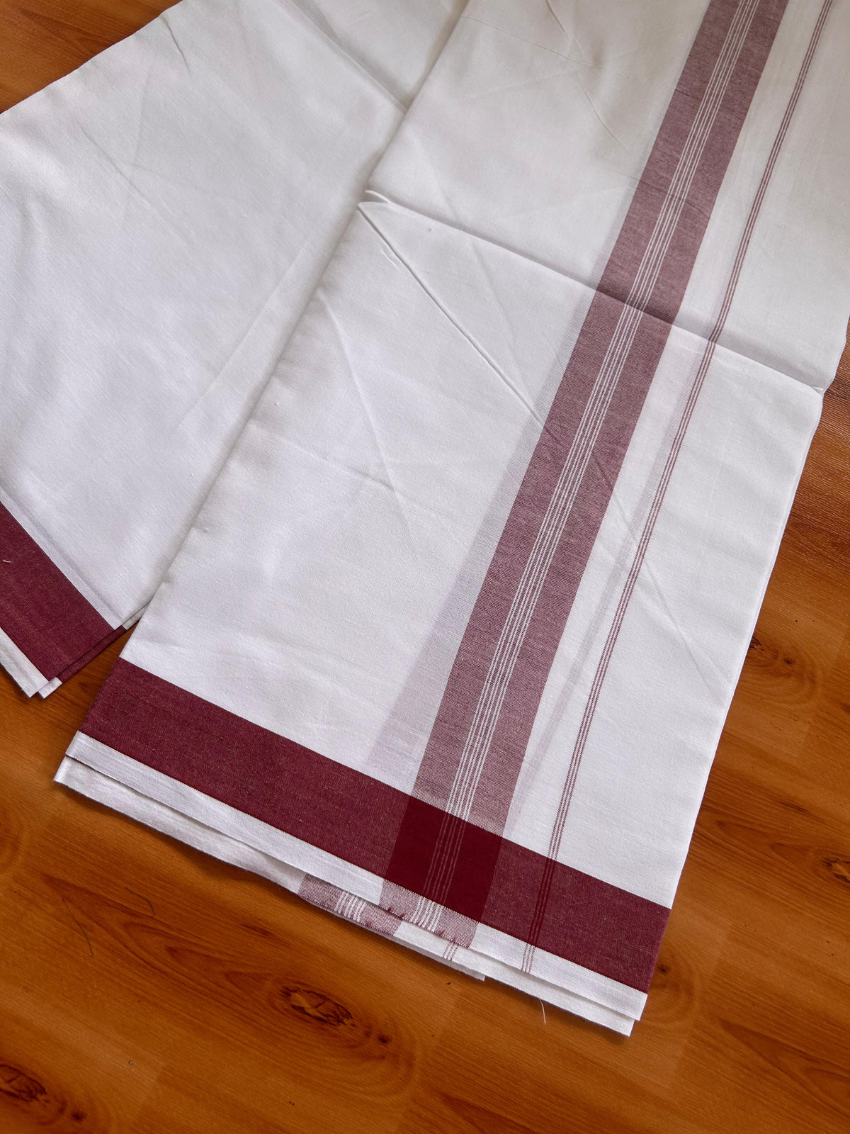 Kaitharikada - Single Kaily / Lungi - Mixed Cotton - 40s twisted - 1.5 inch Maroon Striped Kara with White colour body (2 meter / 4 muzham) - 2 KK5525 MRH