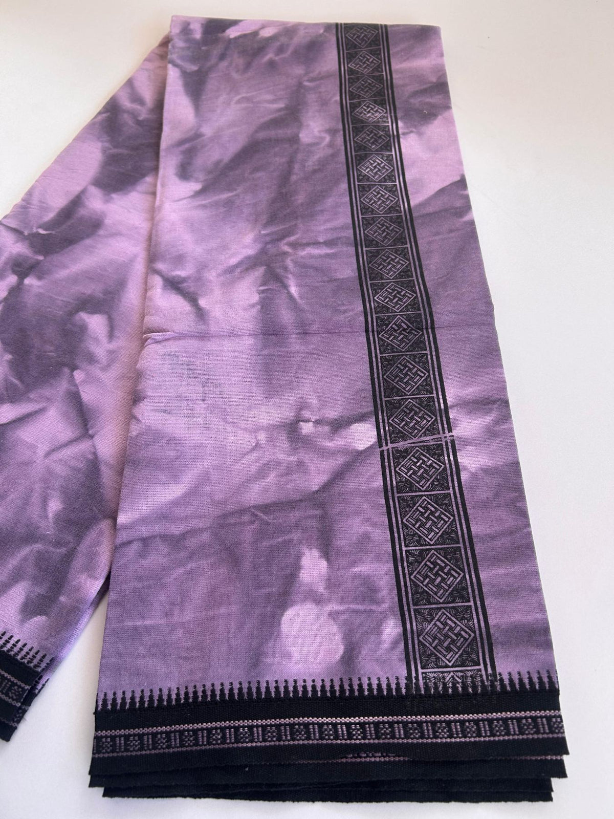 Single Kaily / Lungi - Kaitharikada - Mixed Cotton - 40s twisted - 1.75 inch Black Printed Design Kara With Light Purple & Black Shaded Colour Body (2 meter / 4 muzham) - 2 KK8088 SAT