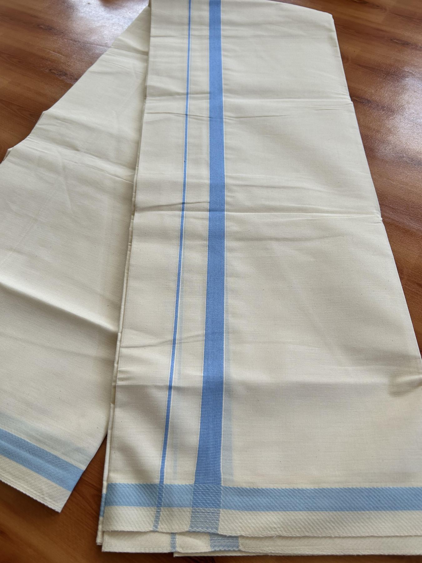 Single Off White - (Unbleached) Mundu/Dhoti - KaithariKada Balaramapuram Pure Cotton 70x30 - 0.5 cm Light Blue Kara (2 meter /4 muzham) - 10 KK5409 PMC