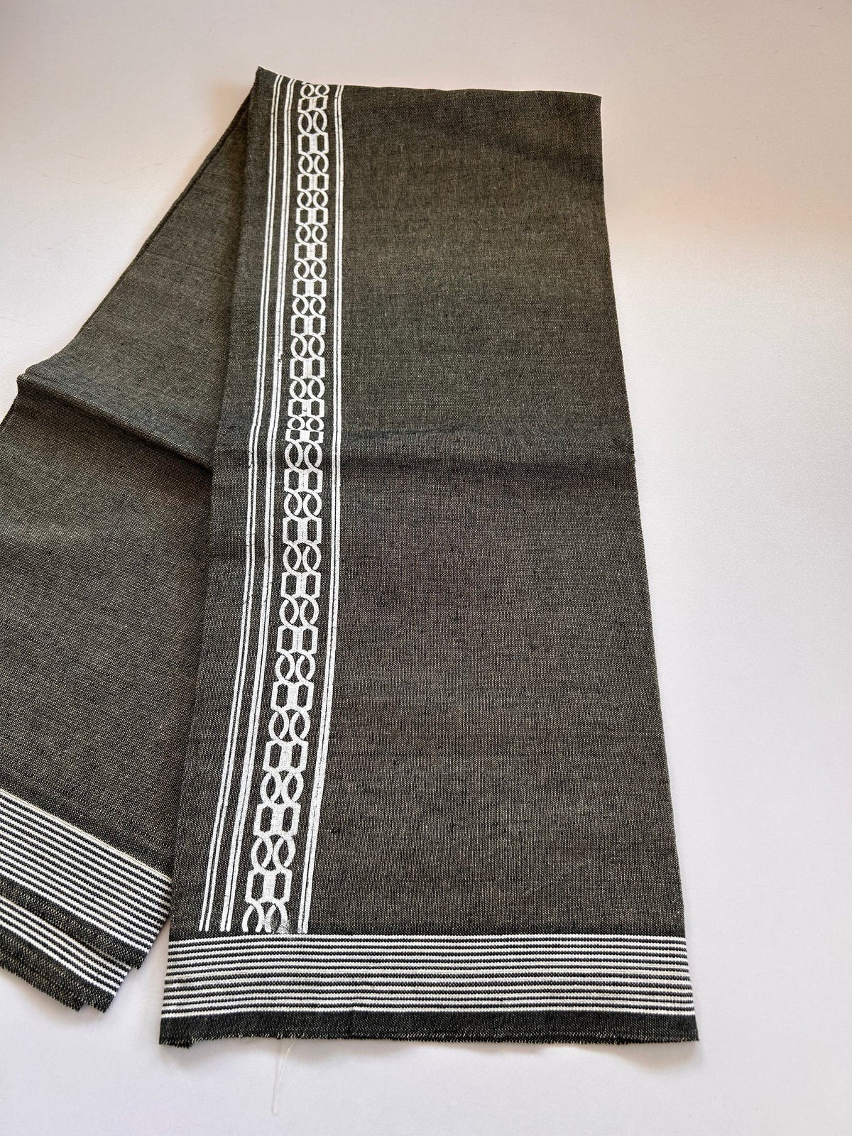 Single Kaily / Lungi - Kaitharikada - Mixed Cotton - 2/40s twisted - 2 inch White Printed Design Kara With Brown & Black Colour Body (2 meter / 4 muzham) - 12 KK8089 SAT