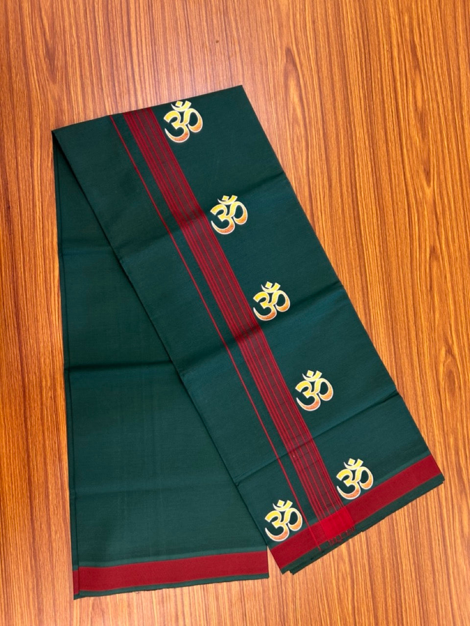 33% Discount ! Kaitharikada Pure Cotton - Single Kaily / Lungi -(40s)- 1.5 inch Maroon Red Striped Ohm Printed Design kara with Green colour body (2 meter / 4 muzham) - 4 KK8033 GAN