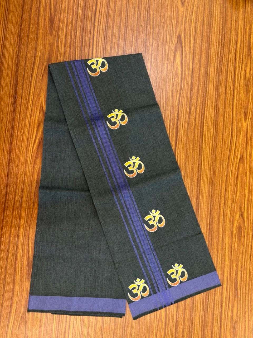 21% Discount ! Kaitharikada Pure Cotton - Single Kaily / Lungi -(40s)- 1.25 inch Dark Lavender Striped Ohm Printed Design kara with Green Shaded colour body (2 meter / 4 muzham) - 6 KK8033 GAN