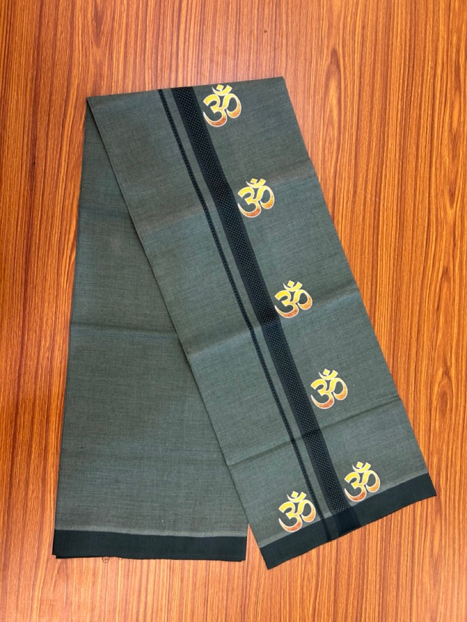 21% Discount ! Kaitharikada Pure Cotton - Single Kaily / Lungi -(40s)- 1 inch Dark Green Striped Ohm Printed Design kara with Green Shaded colour body (2 meter / 4 muzham) - 8 KK8033 GAN