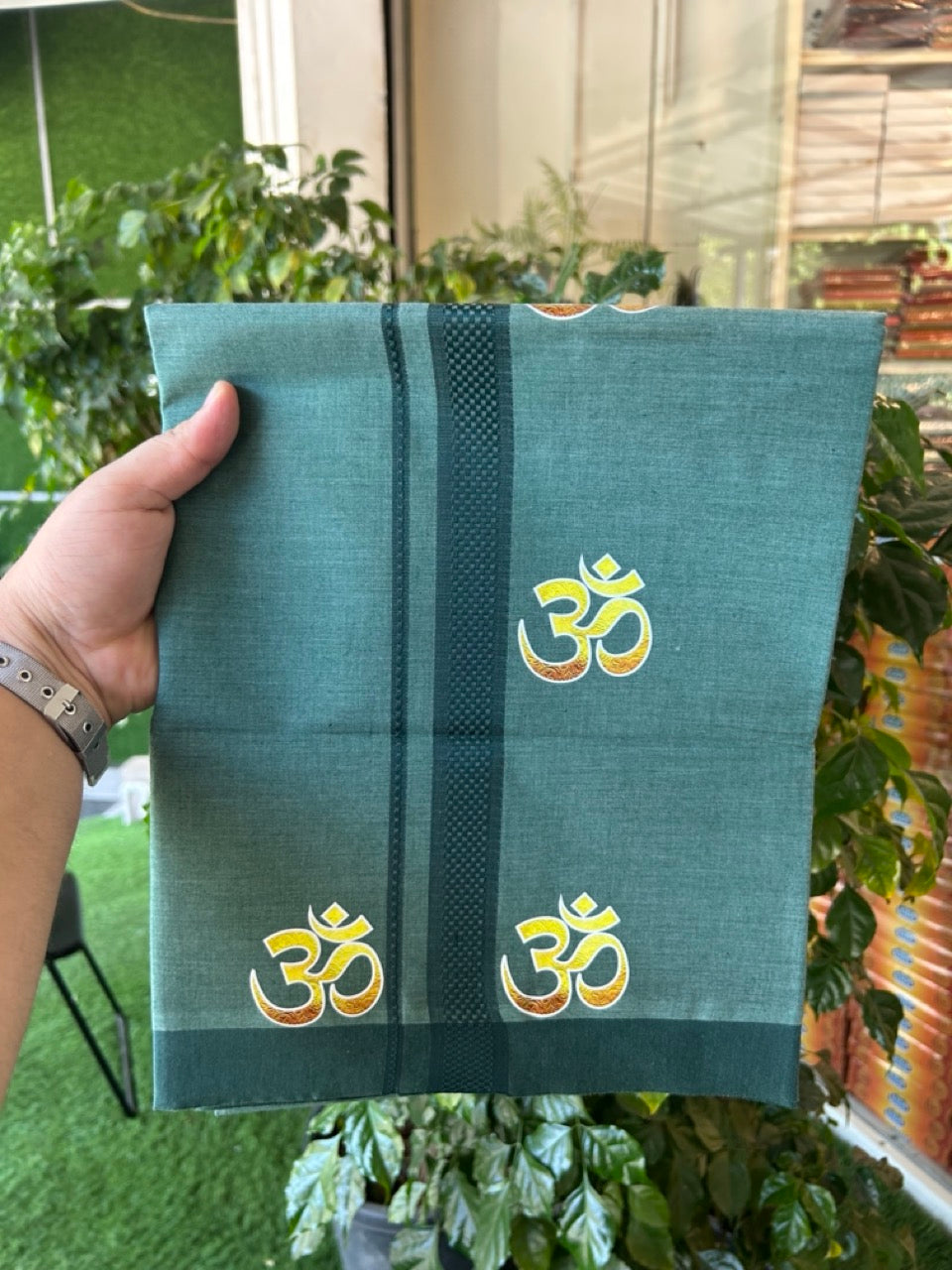 21% Discount ! Kaitharikada Pure Cotton - Single Kaily / Lungi -(40s)- 1 inch Dark Green Striped Ohm Printed Design kara with Green Shaded colour body (2 meter / 4 muzham) - 8 KK8033 GAN