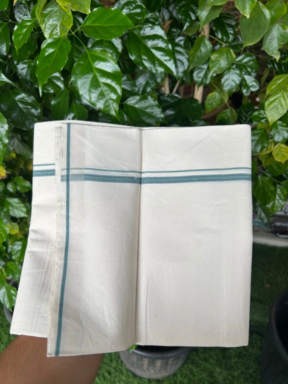24% Discount !! KaithariKada Balaramapuram 100% Cotton OFF WHITE (Unbleached) Single Mundu/Dhoti - Twisted 60s Thread - 0.8 cm Teal shaded & Navy blue striped Kara (2 meter / 4 muzham) - 58KK5241 GL