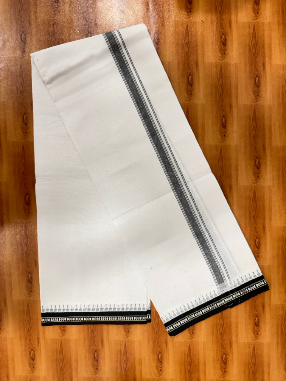 Kathar Type Single Mundu White 20S Pure Cotton Kaitharikada Special - Kaily / Lungi - 1.5 inch Black Striped kara Kuppadam Border (2 meter / 4 muzham) - 1 KK5482 KUT