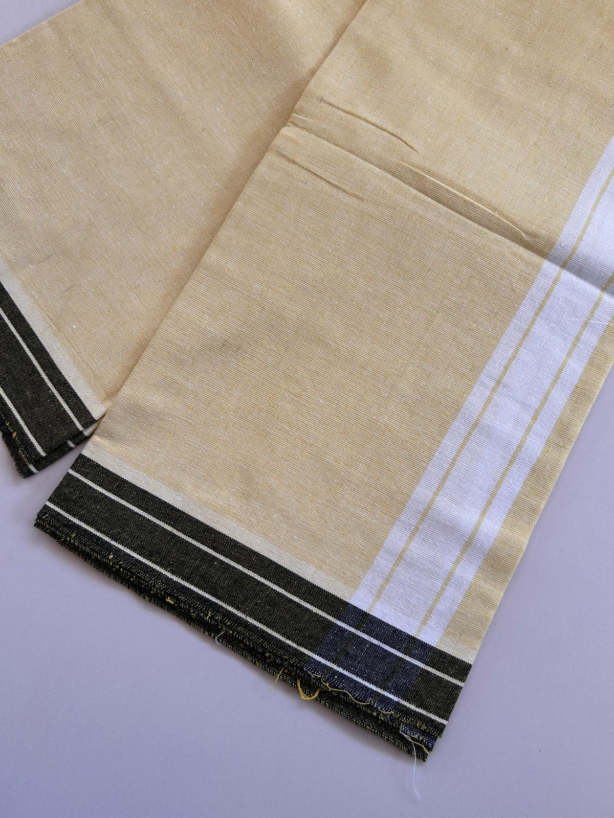 Kaitharikada - Single Kaily / Lungi - Mixed Cotton - (2/40s) twisted - 2 inch White Shaded kara with Yellow & White Shaded colour body (2 meter / 4 muzham) - 44 KK8089 SAT