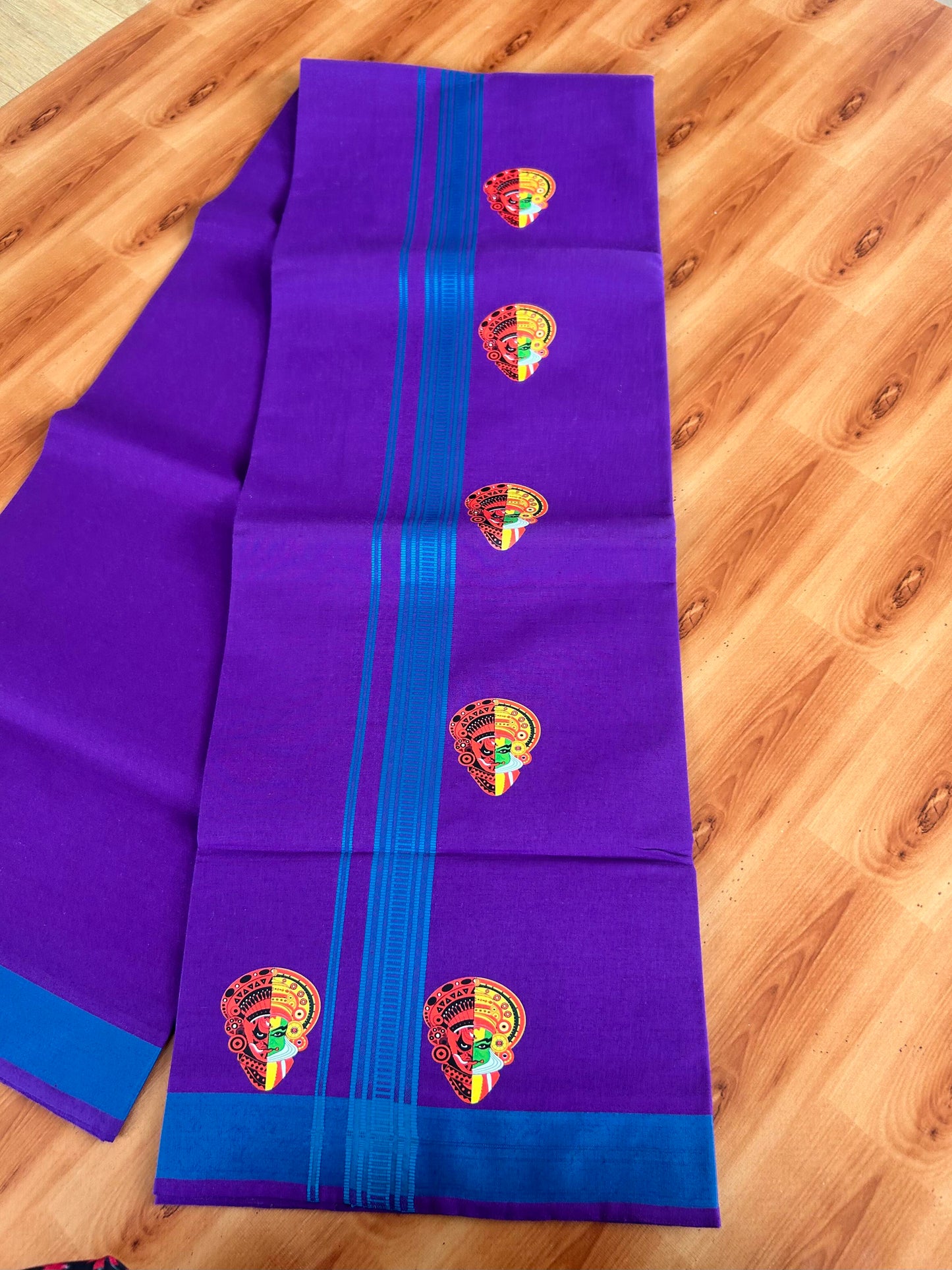 Single Kaily / Lungi- 20% Discount !! Kaitharikada - Pure Cotton - (40s) - 1.25 inch Peacock Blue Striped Theyyam & Kadhakali Printed Design Kara with Deep Violet colour Body (2 meter / 4 muzham) - 18 KK8059 GAN