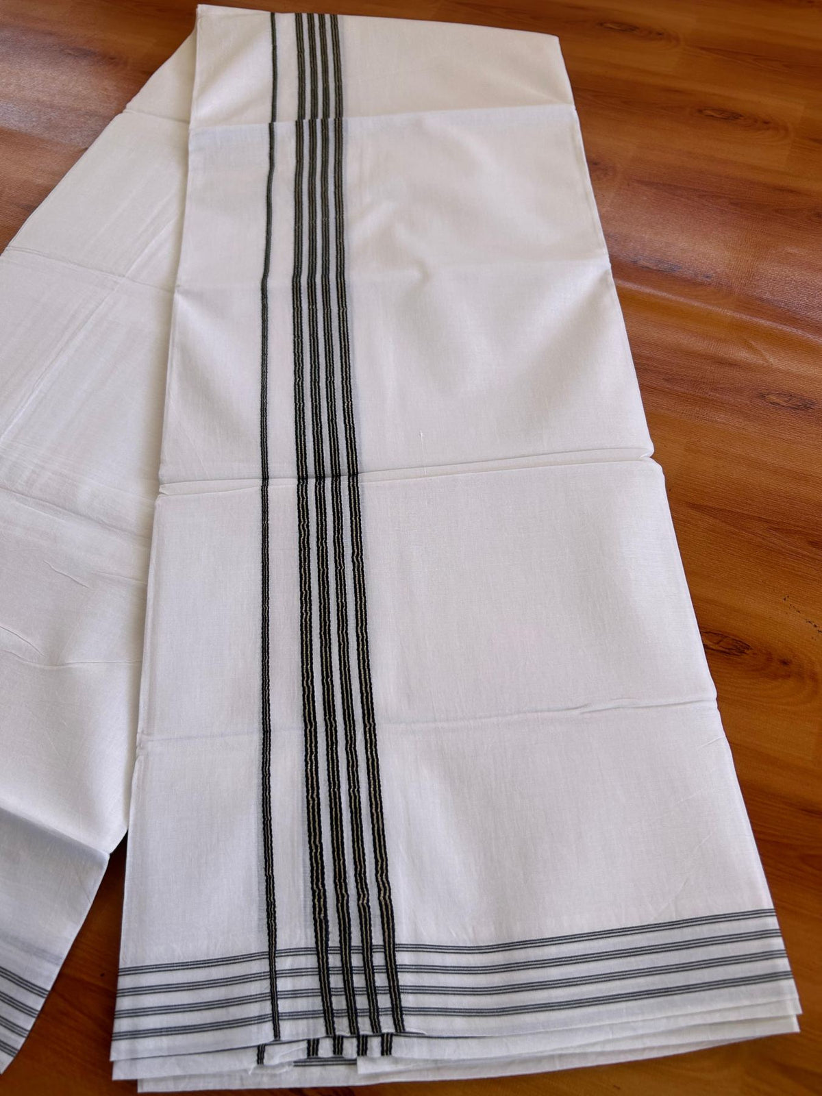 Double Pure White Mundu/ Dhoti - 20% Discount ! Kaitharikada Balaramapuram 100% Cotton 100x80 - 1.25 inch Silver Kasav & Black Striped Kara 3.90 mtr (8 muzham) - 6 KK5528 VAS