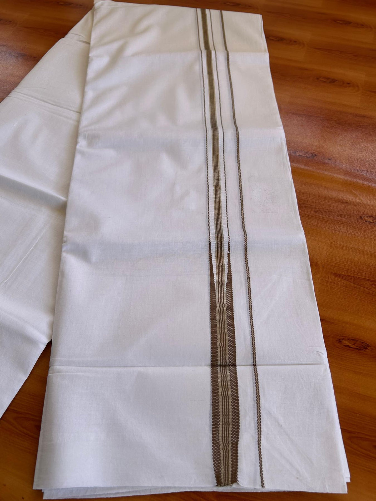 Pure white Double Mundu/Dhoti - 23% Discount! KaithariKada 100% Cotton - 100X80 - 0.75 inch Silver Kasav Olive Brown One Side Chutty Kara - 3.90 mtr (8.5 muzham) - 9 KK5528 VAS