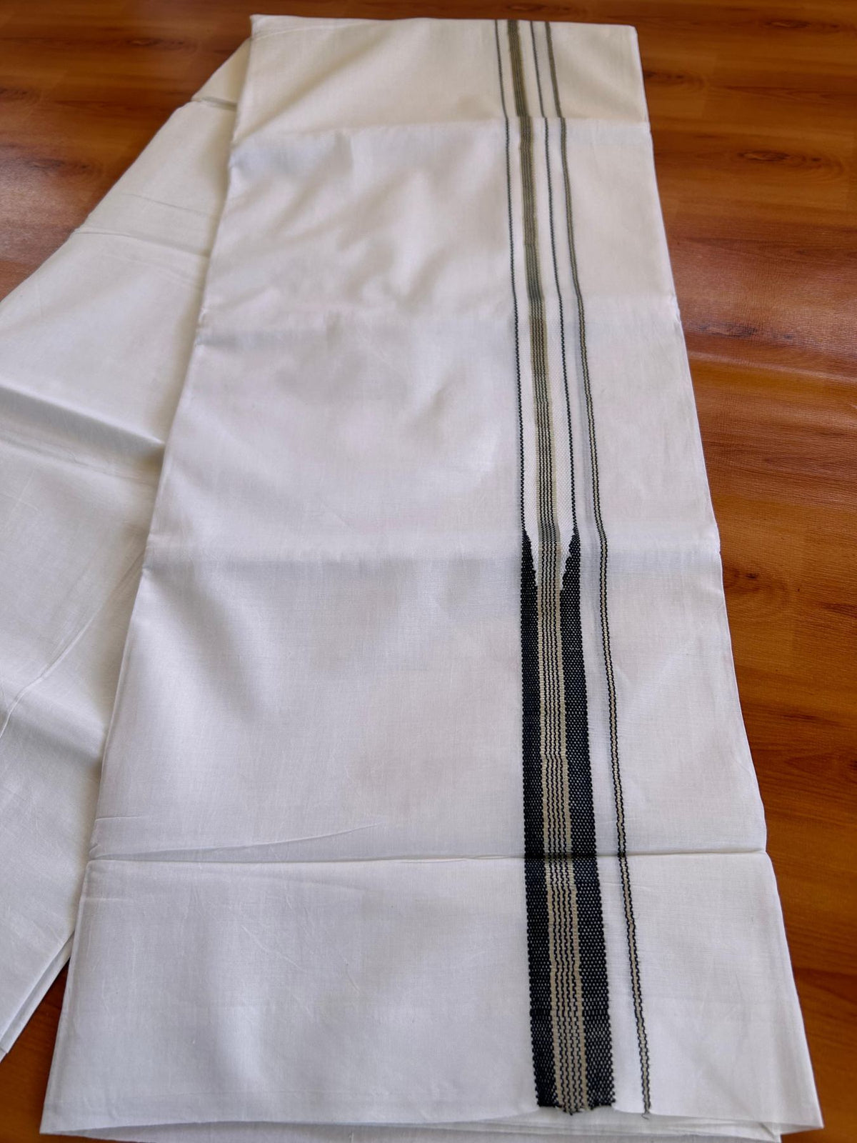 Pure white Double Mundu/Dhoti - 23% Discount! KaithariKada 100% Cotton - 100X80 - 1 inch Silver Kasav Black One Side Chutty Kara - 3.90 mtr (8.5 muzham) - 10 KK5528 VAS