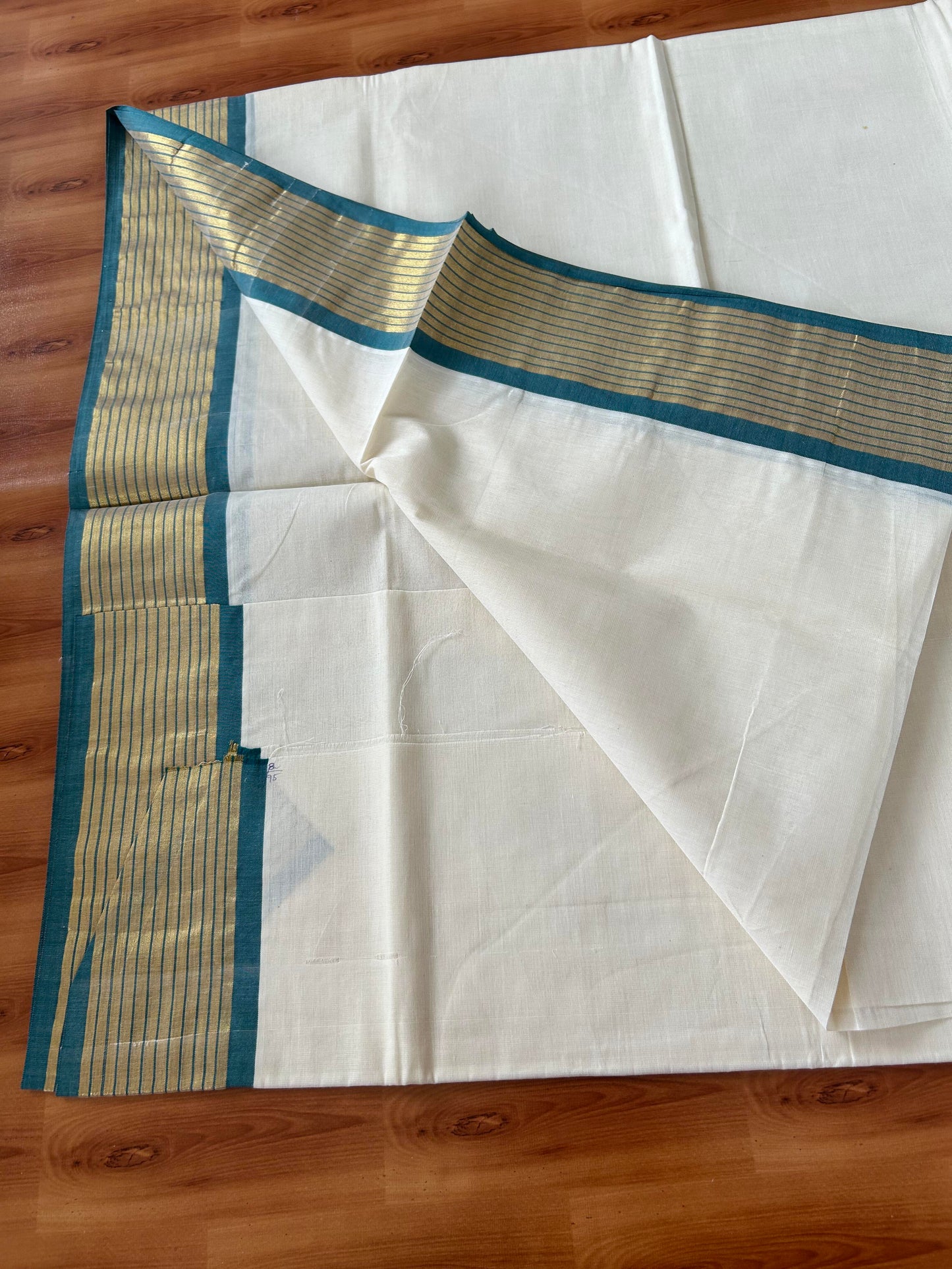 25% Discount! Kaitharikada Kerala Traditional Saree Off white- Mixed Cotton Kasavu Saree - 4 Inch Pallu - Gold Kasav & Peacock Green Striped Kara - 10 KK7000 PMC