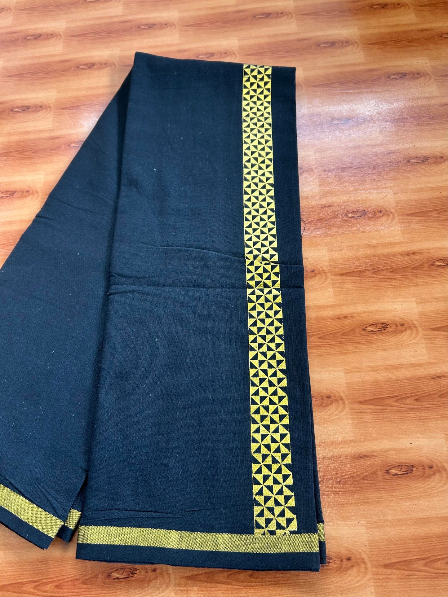 Kaitharikada - Single Kaily / Lungi - Mixed Cotton - 40s twisted - 1.5 inch Light Gold Kasav Printed Design Kara with Black colour body (2 meter / 4 muzham) - 31 KK8058 GAN